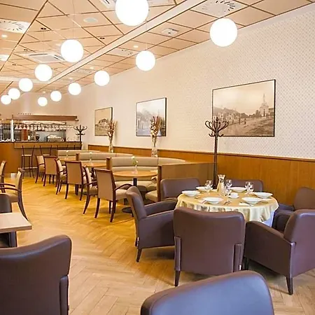 Eminent Hotel 3*